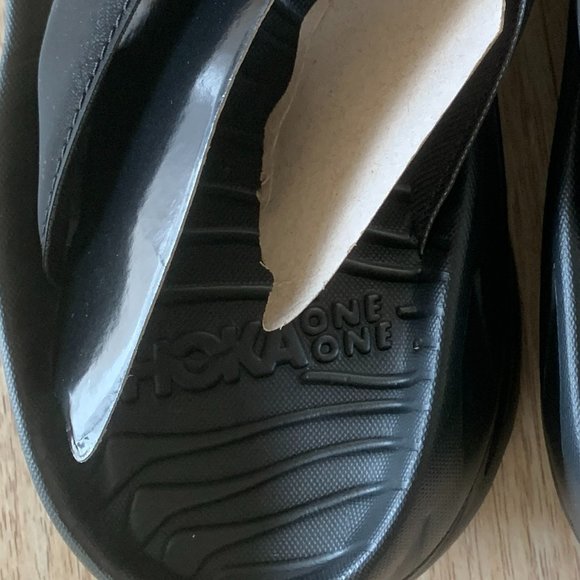 HOKA ONE ONE Women's Ora Recovery Flip Sandals Black/Dark Gull Gray 11 - Picture 3 of 3